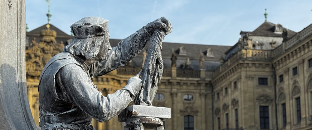 Frankoniabrunnen in Würzburg als Symbolbild für Karriere bei Spengler & Kollegen
