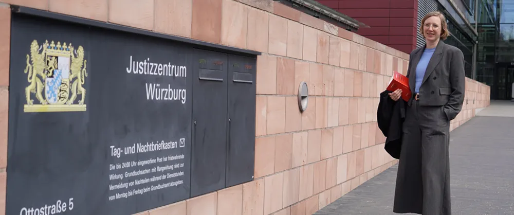 Louisa Artmann vor dem Strafgericht